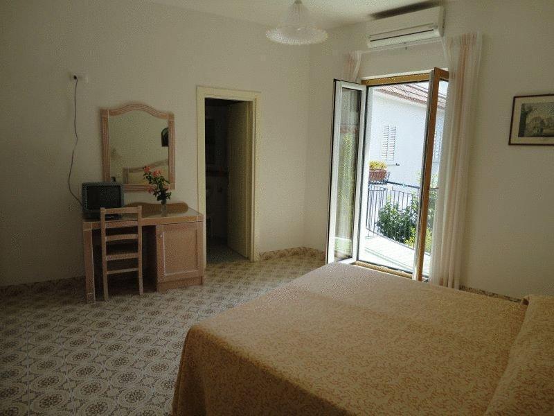 Hotel Candia Casamicciola Terme Bagian luar foto