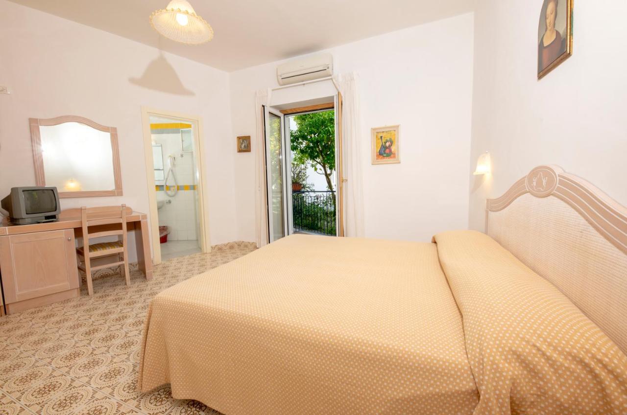 Hotel Candia Casamicciola Terme Bagian luar foto